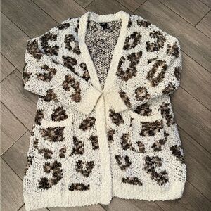 bobeau Ivory Leopard Open-Front Cardigan